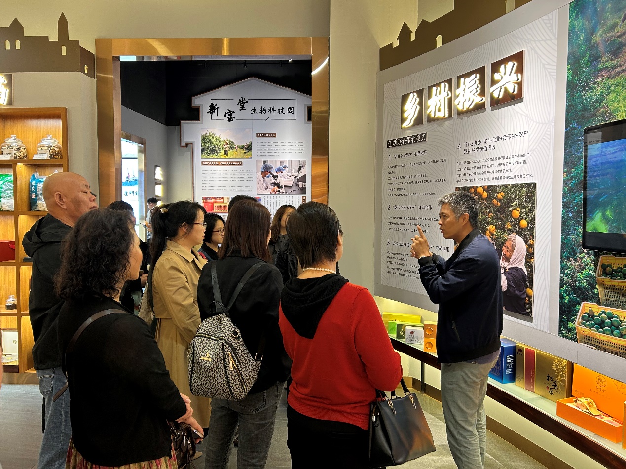 （簡訊）縣工商聯(lián)開展“品風(fēng)味·推特產(chǎn)”調(diào)研考察活動(dòng).docx_3