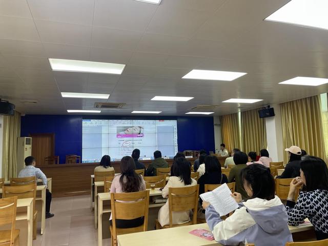 3.24，郁南縣市場(chǎng)監(jiān)督管理局召開美容行業(yè)工作約談會(huì)  以嚴(yán)監(jiān)管護(hù)航“美麗消費(fèi)”安全照片2.jpg